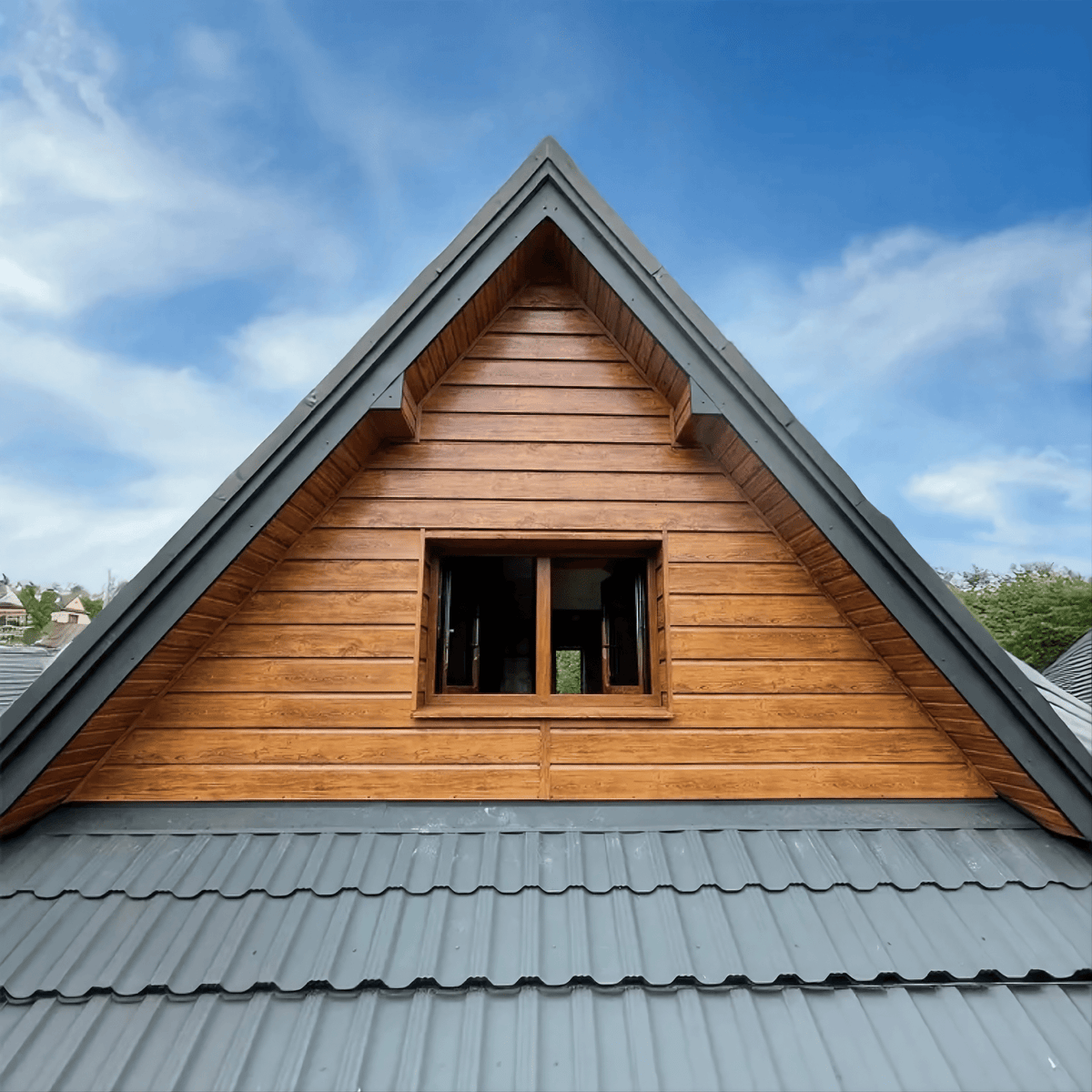 Metal siding Roble símil madera para exterior duradero | SRJ Tu Hogar Uruguay